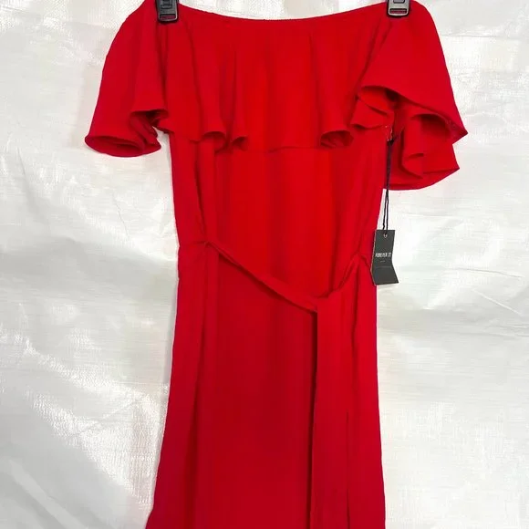 Forever 21 | Dresses | Red Ruffle Strapless Flowy Dress With Belt | Poshmark